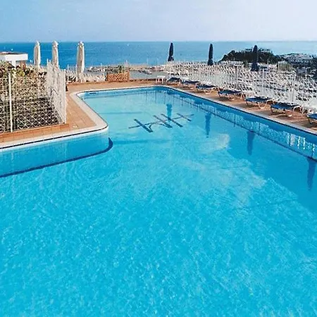 Mistral Hotel Piraeus