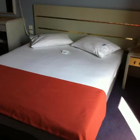 Hotel Mistral Piraeus