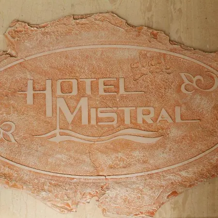Mistral Ξενοδοχείο