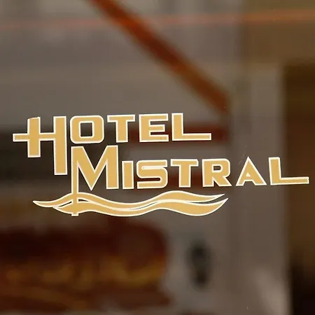 Mistral Πειραιάς