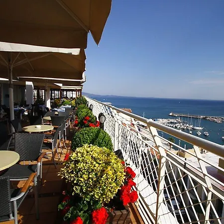 Mistral 3*